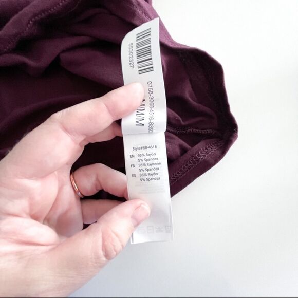 Urban Heritage // flutter short sleeve top // Size Medium // NWT - Picture 6 of 7